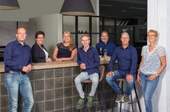 Het team van van den Berg Badkamers in Broek op Langedijk