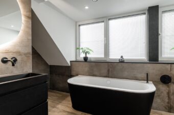 badkamer-met-matzwart-sanitair(2)